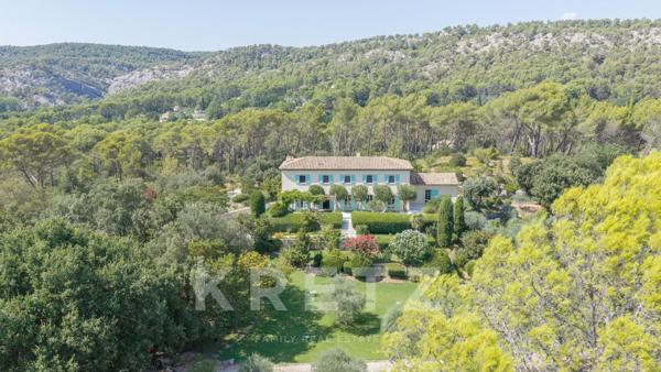 AIX-EN-PROVENCE | BASTIDE D'EXCEPTION ET MAISON D’AMIS AU CŒUR DE 6 HECTARES, OLIVERAIE