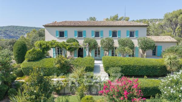 AIX-EN-PROVENCE | BASTIDE D'EXCEPTION ET MAISON D’AMIS AU CŒUR DE 6 HECTARES, OLIVERAIE