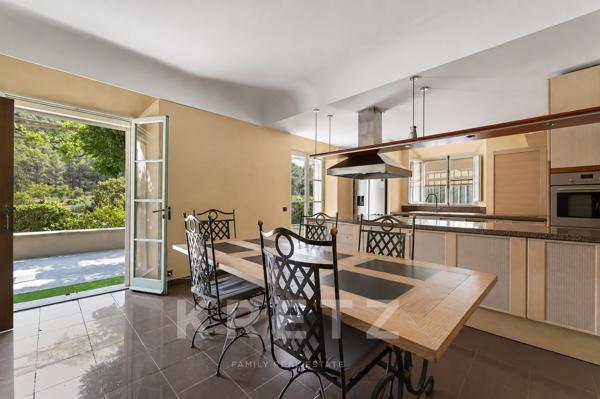 AIX-EN-PROVENCE | BASTIDE D'EXCEPTION ET MAISON D’AMIS AU CŒUR DE 6 HECTARES, OLIVERAIE