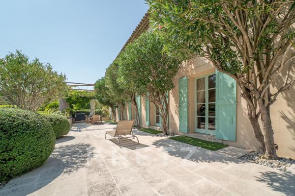 AIX-EN-PROVENCE | BASTIDE D'EXCEPTION ET MAISON D’AMIS AU CŒUR DE 6 HECTARES, OLIVERAIE