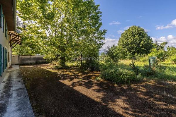 Vente                                                      Maison
                        
                     8 pièces                      170 m2                     à Les Avenières Veyrins-Thuellin
