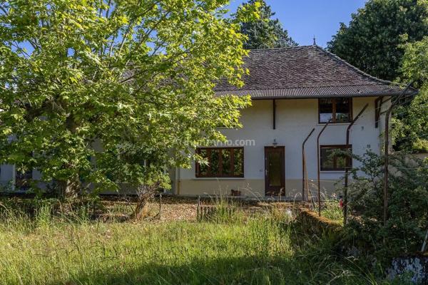 Vente                                                      Maison
                        
                     8 pièces                      170 m2                     à Les Avenières Veyrins-Thuellin