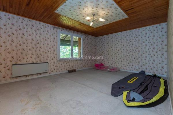 Vente                                                      Maison
                        
                     8 pièces                      170 m2                     à Les Avenières Veyrins-Thuellin