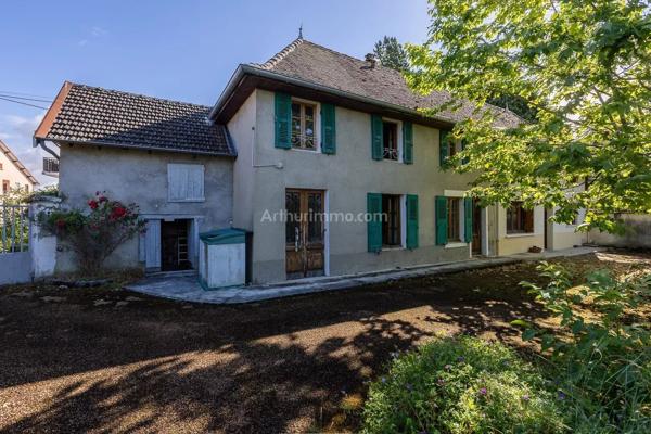 Vente                                                      Maison
                        
                     8 pièces                      170 m2                     à Les Avenières Veyrins-Thuellin