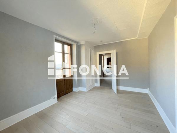Location Appartement 2 pièces 57.26 m² - 22 BOULEVARD DU 4 SEPTEMBRE Voiron 38500