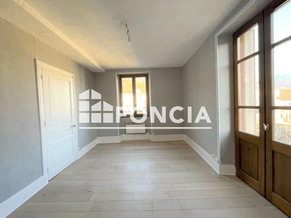 Location Appartement 2 pièces 57.26 m² - 22 BOULEVARD DU 4 SEPTEMBRE Voiron 38500