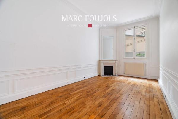Paris 7 Bourdonnais / Champ de Mars : appartement rez de jardin de 178 m² idéal profession libérale