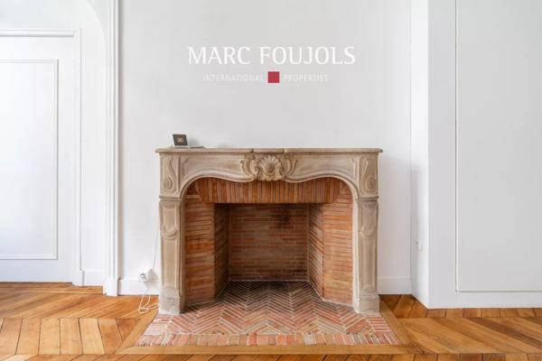 Paris 7 Bourdonnais / Champ de Mars : appartement rez de jardin de 178 m² idéal profession libérale