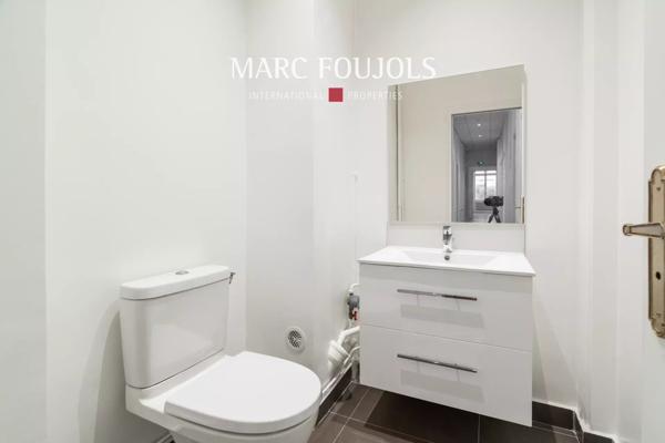 Paris 7 Bourdonnais / Champ de Mars : appartement rez de jardin de 178 m² idéal profession libérale