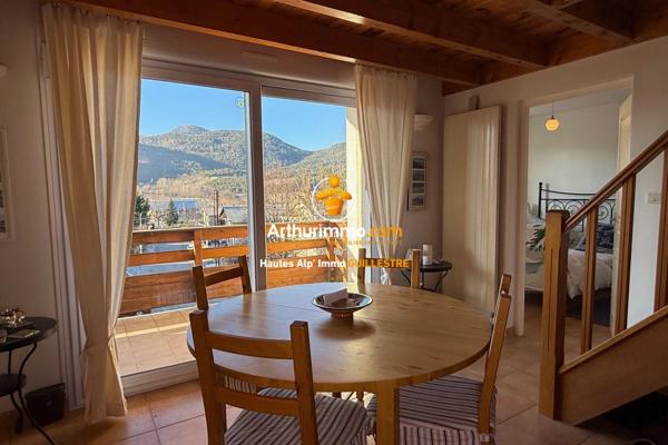 Vente                                                      Appartement
                        
                     4 pièces                      81 m2                     à Chorges
