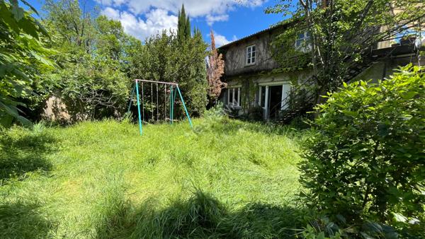 Ardèche, Privas. Spacieuse maison familiale comprenant  T2 indépendant + potentiel de création d'un 3e logement