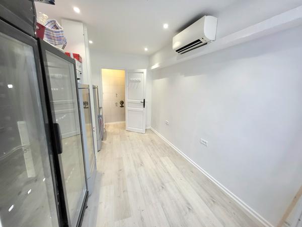 Fonds De Commerce
        
        - 13 m² 36 000 € *