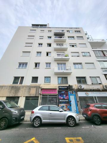 Fonds De Commerce
        
        - 13 m² 36 000 € *