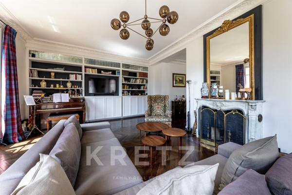 Appartement d'angle à deux pas du Parc Monceau