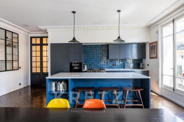 Appartement d'angle à deux pas du Parc Monceau