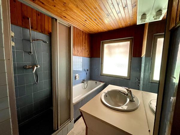 Maison Soultzeren avec grange attenante .