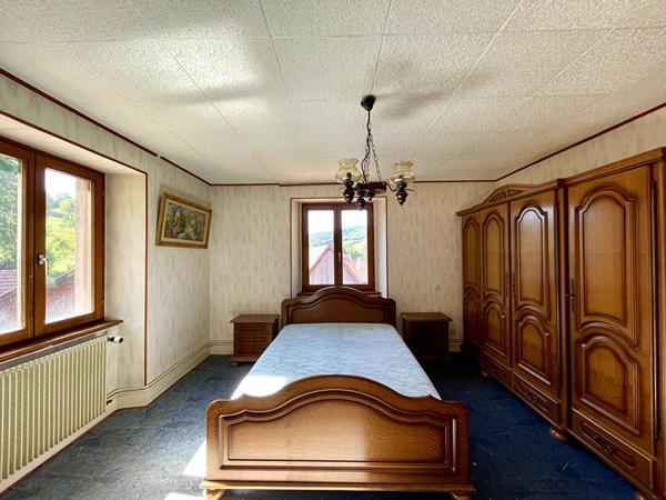 Maison Soultzeren avec grange attenante .