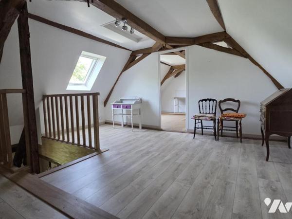 Maison de caractère XVème 160m2 avec maison annexe sur terrain de 2.23ha 
