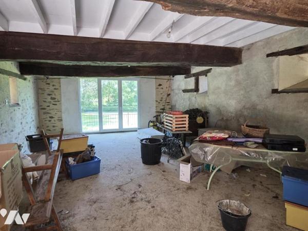 Maison de caractère XVème 160m2 avec maison annexe sur terrain de 2.23ha 