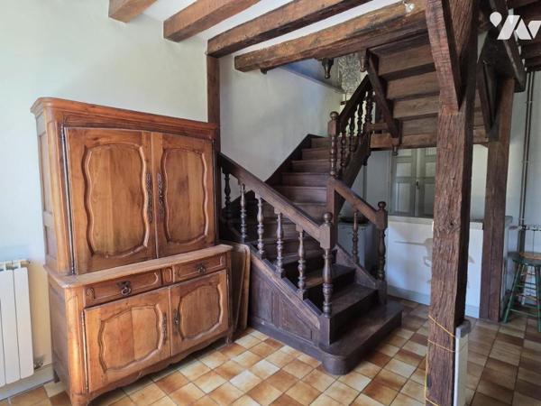 Maison de caractère XVème 160m2 avec maison annexe sur terrain de 2.23ha 