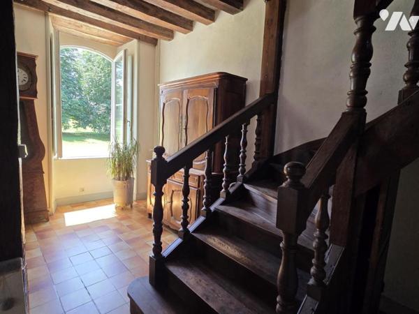 Maison de caractère XVème 160m2 avec maison annexe sur terrain de 2.23ha 
