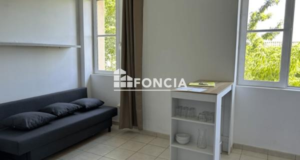 Location Studio meublé 21.37 m² - Roquemaure 30150