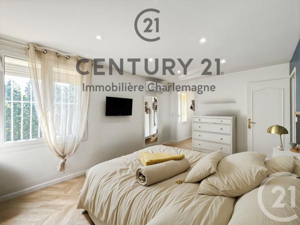 Appartement T3 à vendre  3 pièces - 73 m 2   MARSEILLE  - 13011