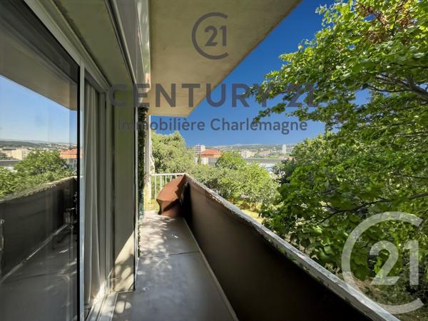 Appartement T3 à vendre  3 pièces - 73 m 2   MARSEILLE  - 13011