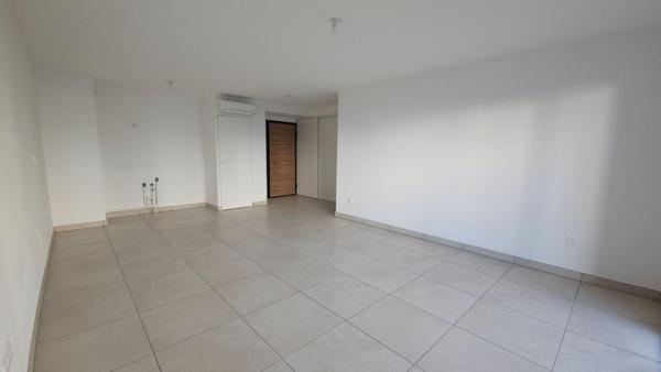Appartement Nimes 3 pièces 66.30 m2