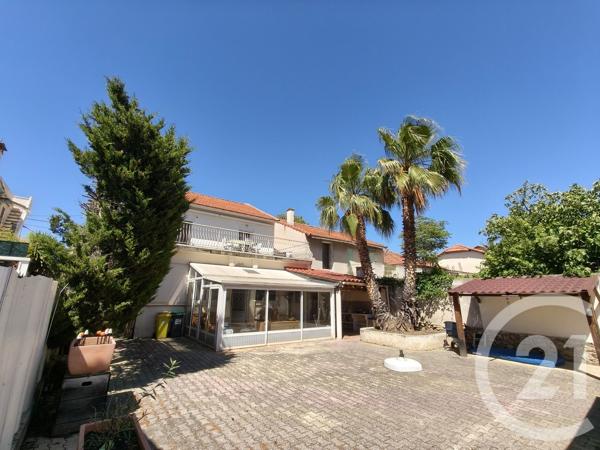 Maison à vendre  8 pièces - 162 m 2   MARSEILLE  - 13012