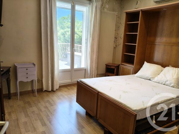 Maison à vendre  8 pièces - 162 m 2   MARSEILLE  - 13012