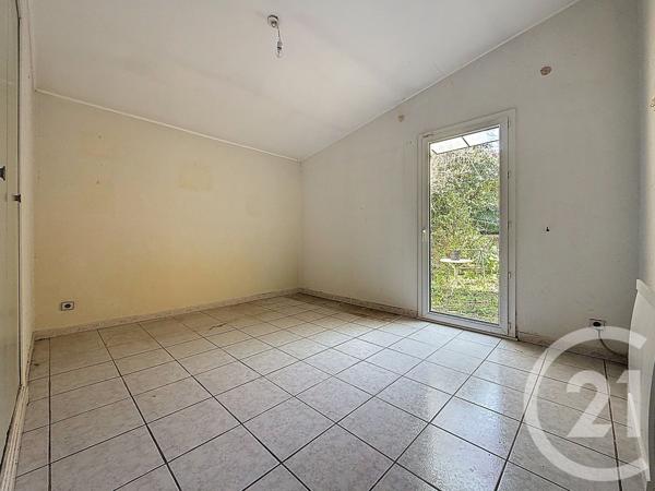 Maison à vendre  4 pièces - 112,70 m 2   MARSEILLE  - 13013