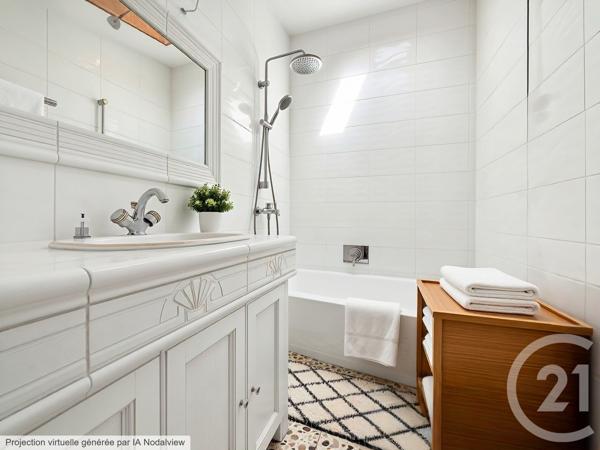 Maison à vendre  4 pièces - 112,70 m 2   MARSEILLE  - 13013