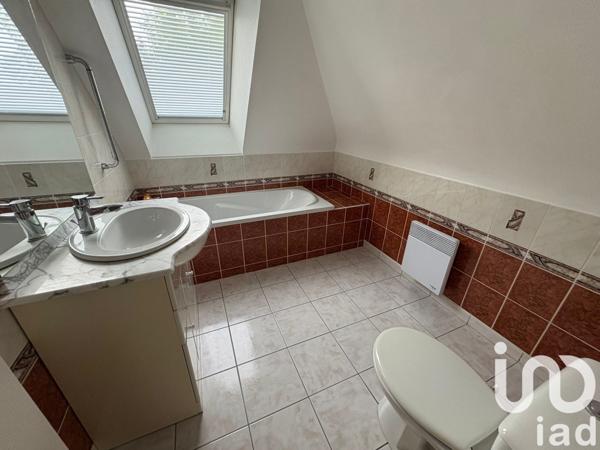 Maison traditionnelle 4 pièces de 78 m² à Plouisy (22200)