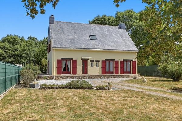 Maison familiale aux beaux volumes, St andre des eaux 44117