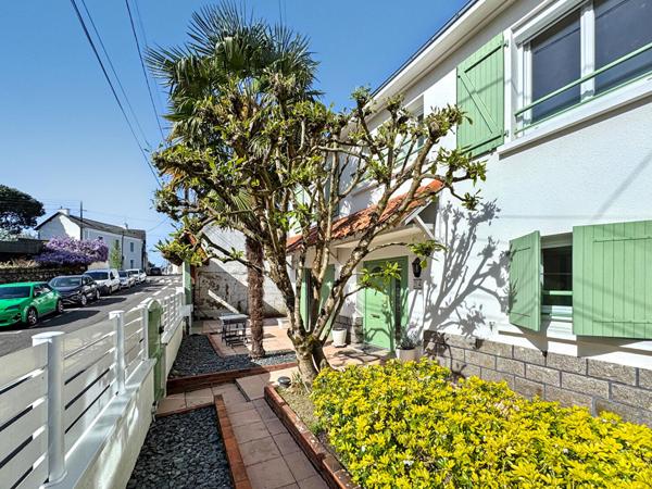 ZOLA Maison familiale -6 chambres + bureau, Cave, Garage, Jardin et stationnements, Nantes 44100