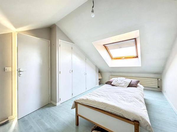 ZOLA Maison familiale -6 chambres + bureau, Cave, Garage, Jardin et stationnements, Nantes 44100