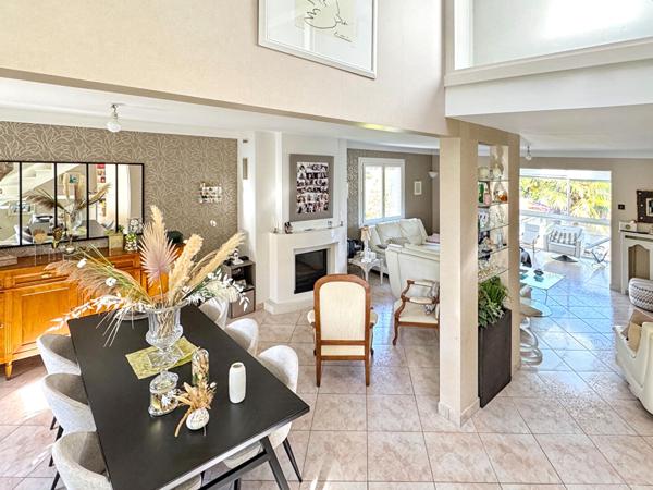 ZOLA Maison familiale -6 chambres + bureau, Cave, Garage, Jardin et stationnements, Nantes 44100