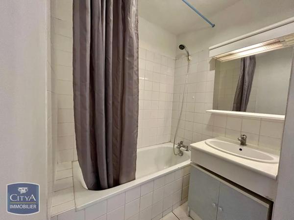 Appartement à louer 2 pièces 40m² Tours (37000)