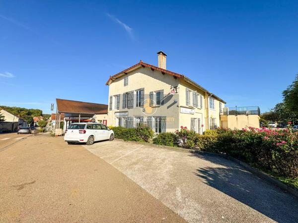 Vente Fonds de commerce 3 pièces 140 m2 à Le Montsaugeonnais