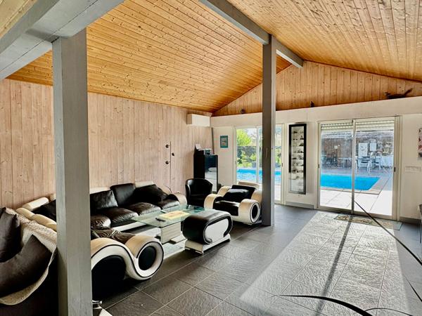 Propriété de 250 m2 à Angresse avec 2 lots d'habitations