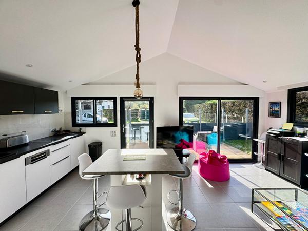 Propriété de 250 m2 à Angresse avec 2 lots d'habitations