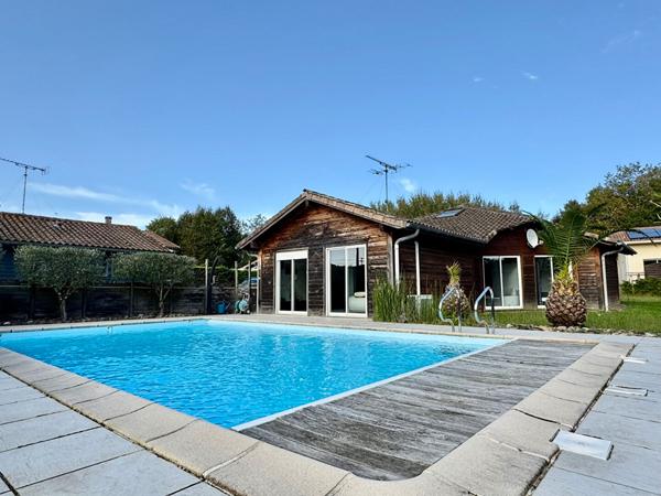 Propriété de 250 m2 à Angresse avec 2 lots d'habitations