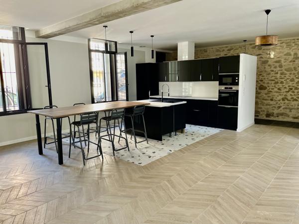 Maison , Quartier Revolution, Terrasse, Calme, Lumineux