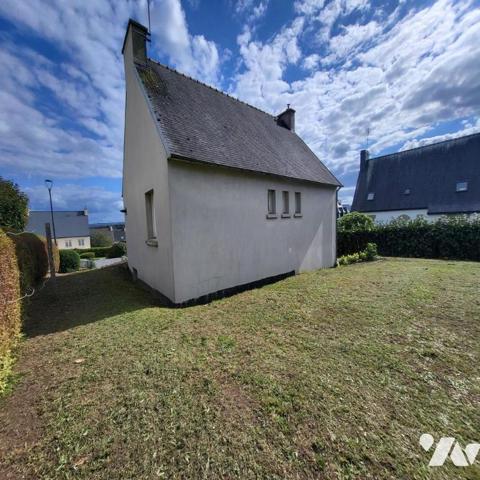 Maison d'habitation à vendre dans le centre de Châteauneuf du Faou, Finistère 29