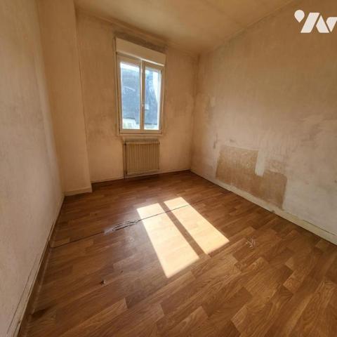 Maison d'habitation à vendre dans le centre de Châteauneuf du Faou, Finistère 29