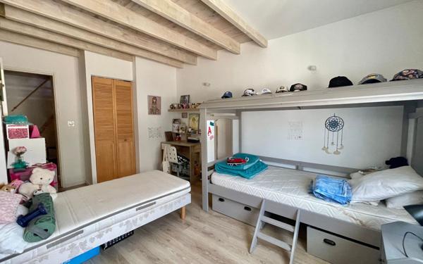 Maison à vendre    3 pièces •  Vauvert