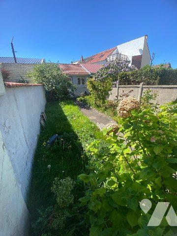 CALAIS CURIE MAISON DE VILLE 3 CHAMBRES JARDIN