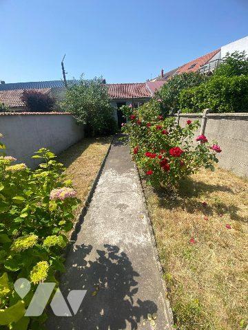 CALAIS CURIE MAISON DE VILLE 3 CHAMBRES JARDIN