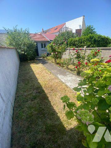 CALAIS CURIE MAISON DE VILLE 3 CHAMBRES JARDIN